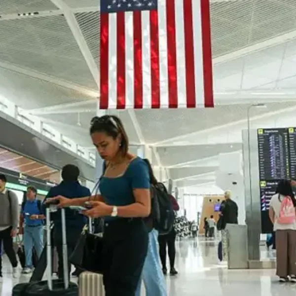 Imigração Não É um Produto. É uma Arquitetura.